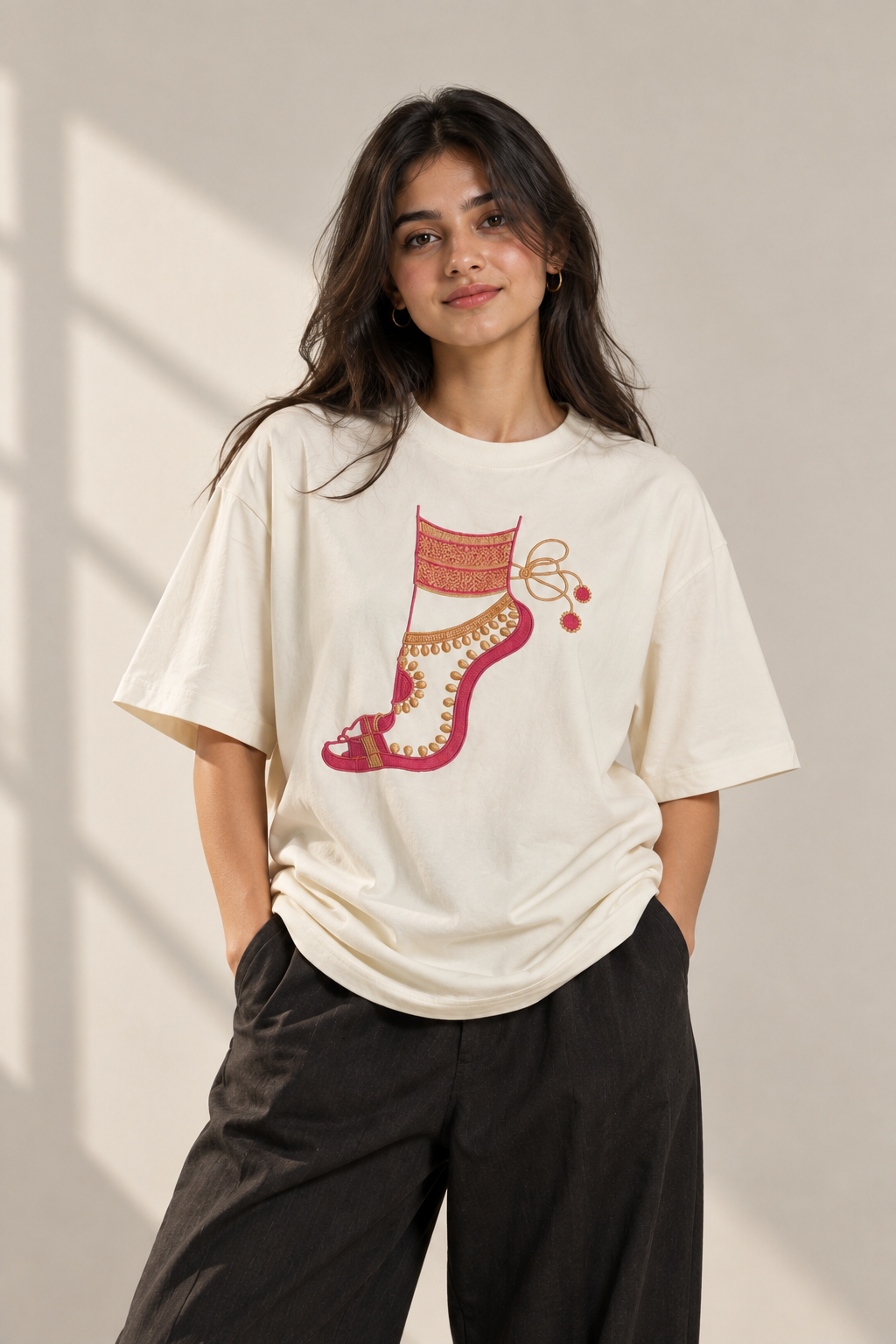 Divine Anklet Oversized T-Shirt – Off-white