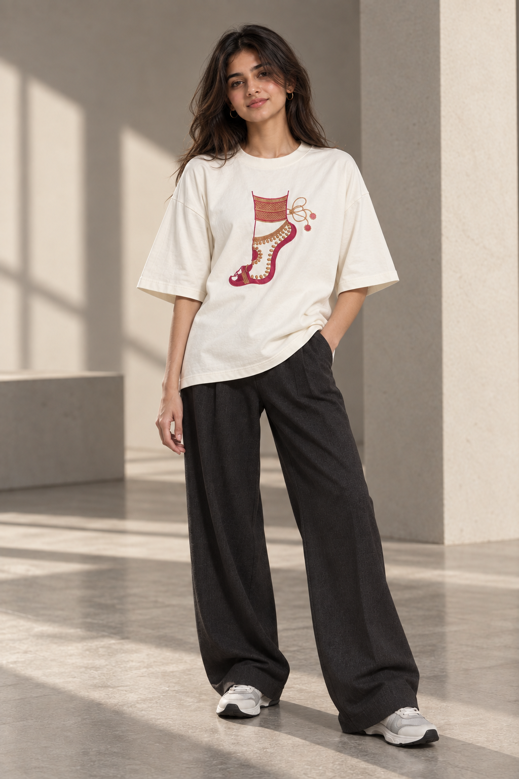 Divine Anklet Oversized T-Shirt – Off-white